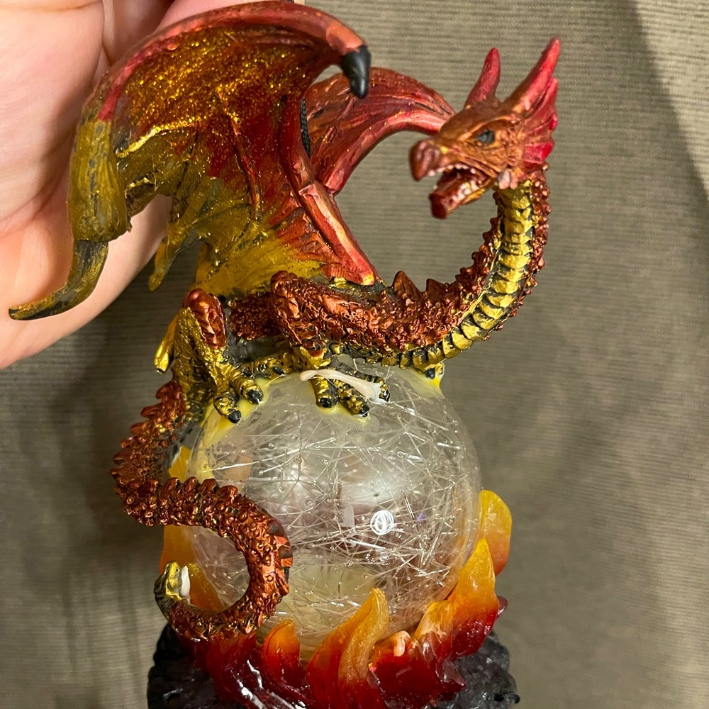 Dragon WindChime (was never placed outside). Excellent condition.